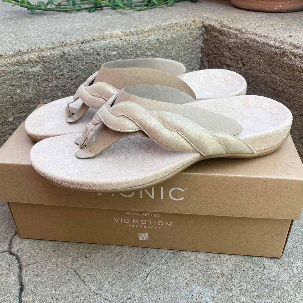 Vionic Bella Braid Leather Toe Post Sandal Women's Size 9.5M Gold Shimmer (NIB)